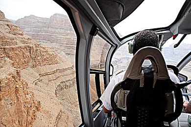 Nintendo Switch版《人中之龙 极》演员本宫泰风饰演父亲的广告现已公开！